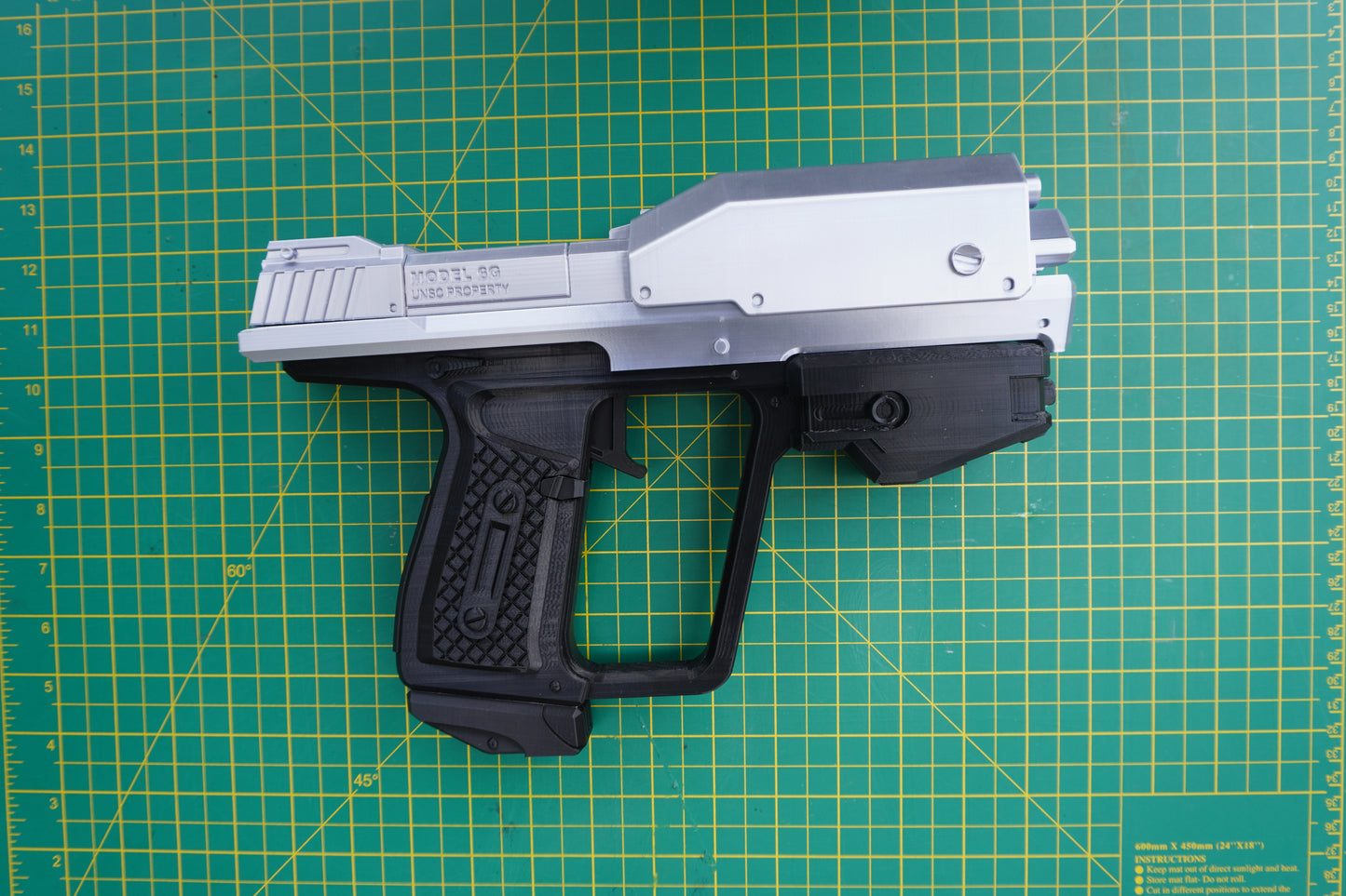 Halo Magnum Replica with functioning trigger, magazine and slide, raw 3D print