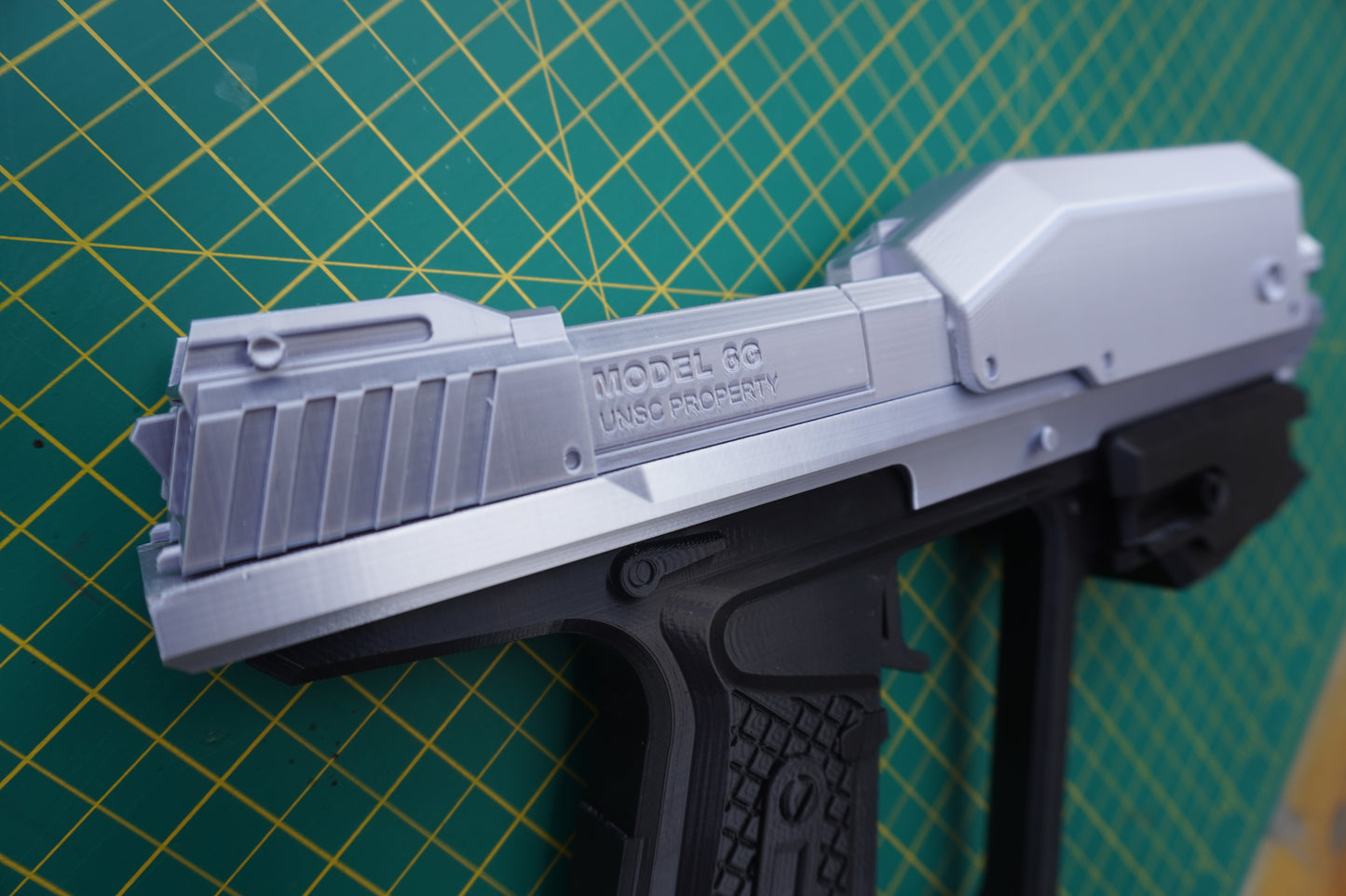 Halo Magnum Replica with functioning trigger, magazine and slide, raw 3D print
