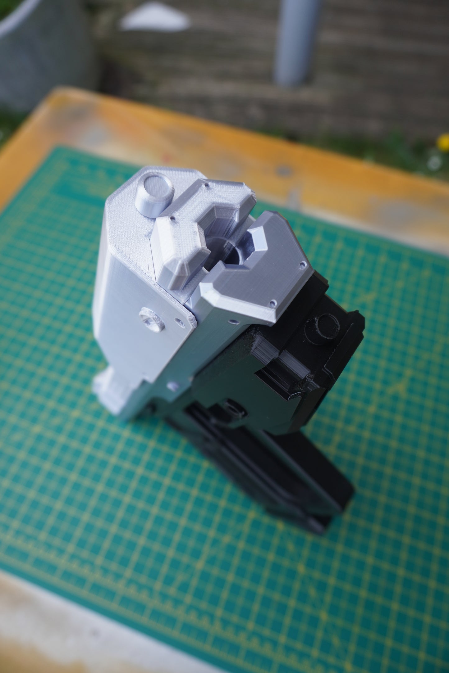 Halo Magnum Replica with functioning trigger, magazine and slide, raw 3D print