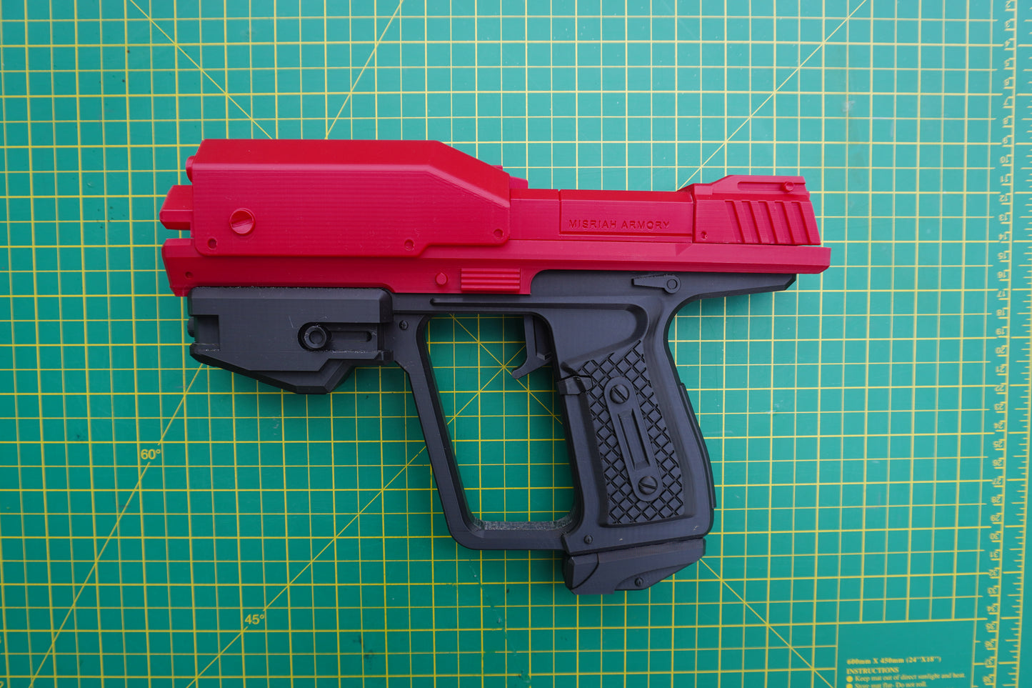 Halo Magnum Replica with functioning trigger, magazine and slide, raw 3D print