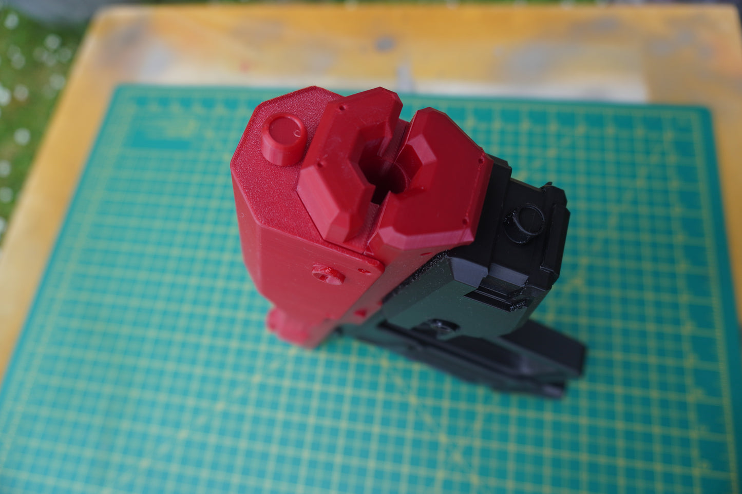 Halo Magnum Replica with functioning trigger, magazine and slide, raw 3D print