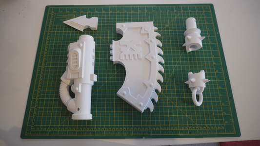 World Eaters Inspired Lifesize Chainaxe, raw 3d print DIY