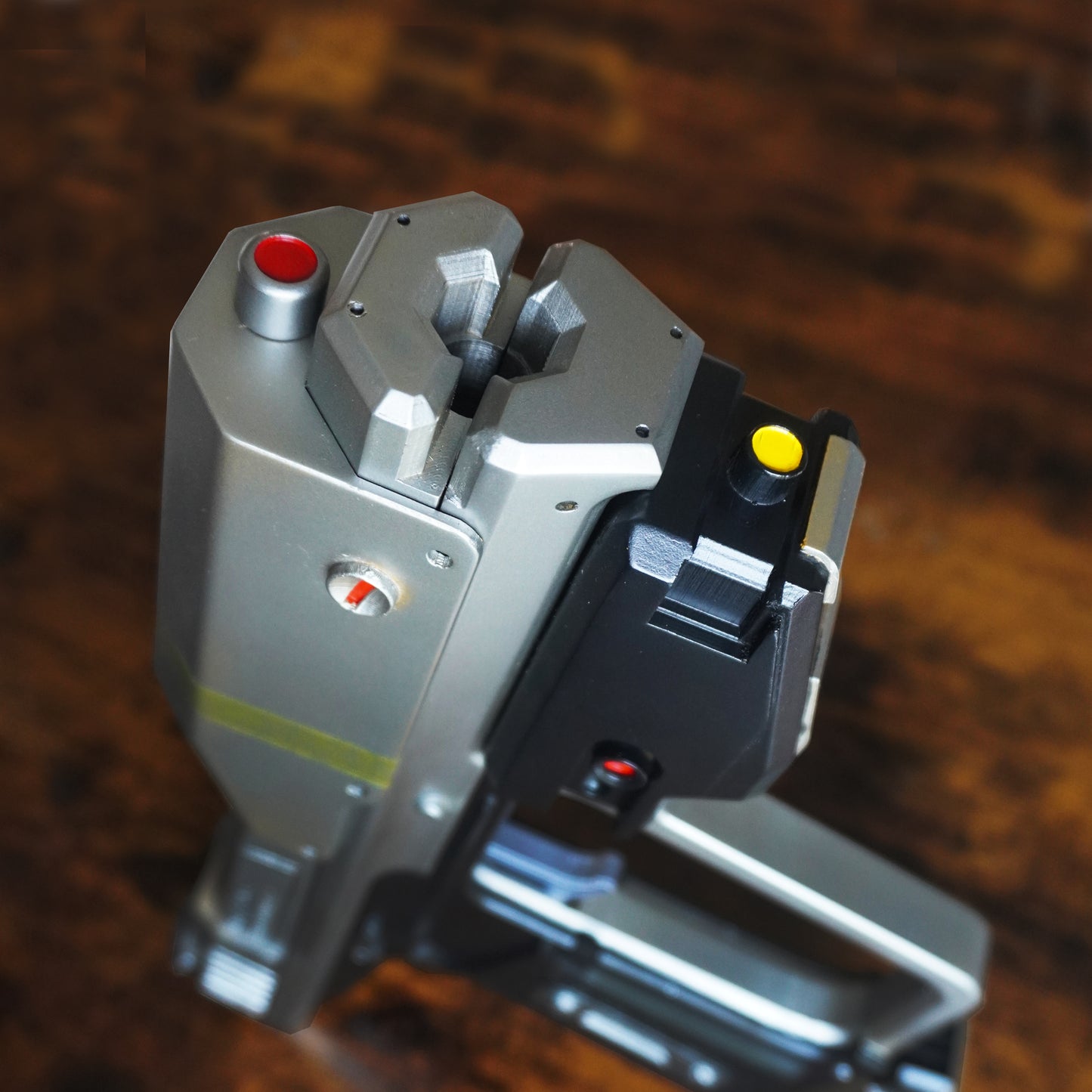 Halo Magnum Replica with functioning Trigger, Slide and Magazine